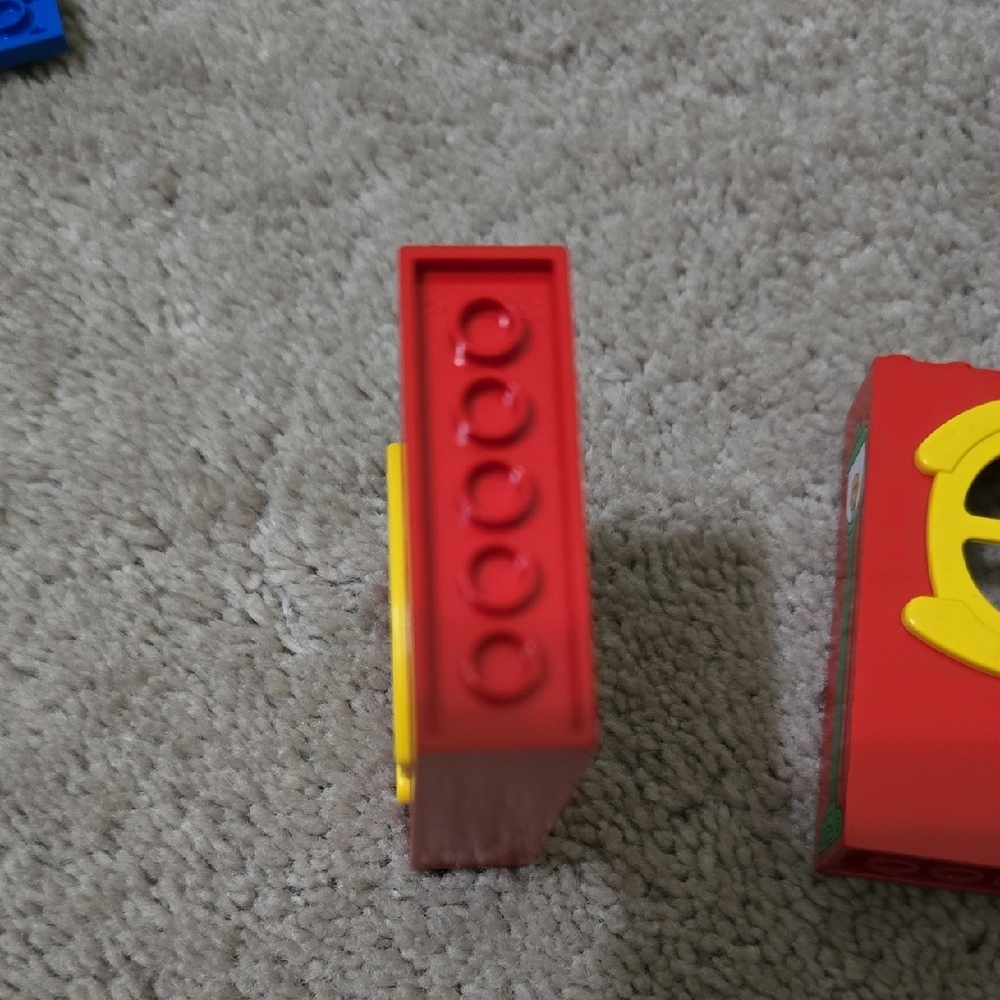 Set of 2: LEGO Vintage Red & Yellow Building Block Pieces-Doors or Windows - Picture 6 of 6